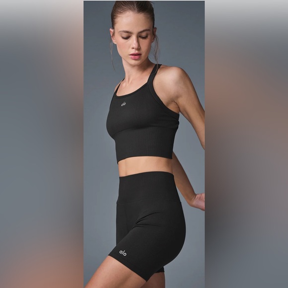 ALO Yoga Women's 5" Seamless Ribbed Favorite Short Size XS Stretchy - Picture 9 of 11